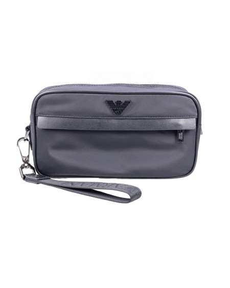 Shop EMPORIO ARMANI  Beauty: Emporio Armani beauty in nylon riciclato ASV.
Placchetta aquila.
Dettagli in pelle.
Chiusura con zip.
Tasca esterna con zip.
Polsiera con moschettone.
Tasca con zip sul retro.
Composizione: 100% Poliammide.
Made in China.. Y4R581 Y217J-80001